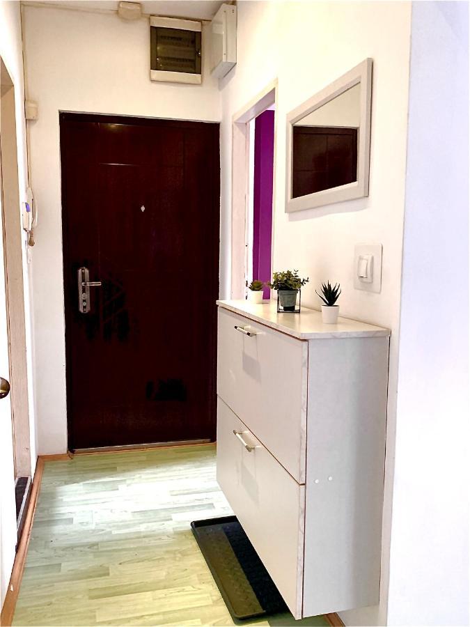 Apartman Danube Lägenhet Novi Sad Exteriör bild